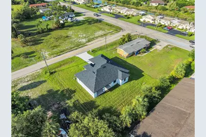 2204 E 7th St, Lehigh Acres, FL 33936 - Photo 6