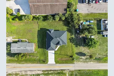 2204 E 7th St, Lehigh Acres, FL 33936 - Photo 4
