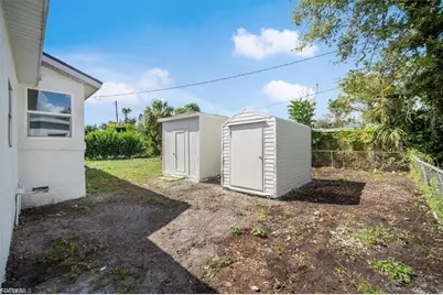 1644 Pawnee St, Fort Myers, FL 33916 - Photo 16