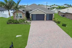 838 NW 2nd St, Cape Coral, FL 33993 - Photo 4