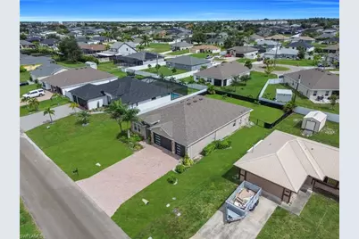 838 NW 2nd St, Cape Coral, FL 33993 - Photo 2