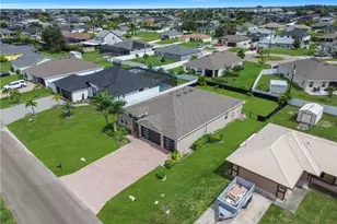 838 NW 2nd St, Cape Coral, FL 33993 - Photo 2