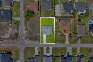 618 NE 2nd Pl, Cape Coral, FL 33909 - Photo 32
