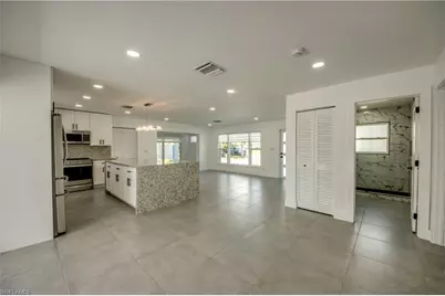 4312 S Pacific Cir, North Fort Myers, FL 33903 - Photo 6