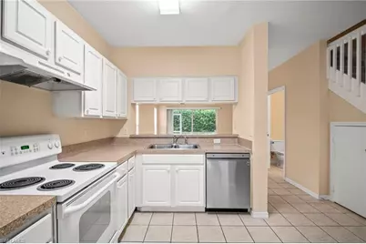 8219 Pacific Beach Dr, Fort Myers, FL 33966 - Photo 6