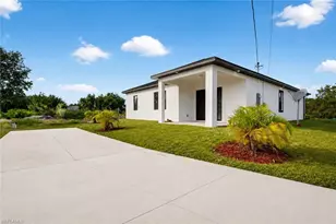 2513 69th St W, Lehigh Acres, FL 33971 - Photo 4