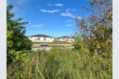1424 NE 9th Ave, Cape Coral, FL 33909 - Photo 1
