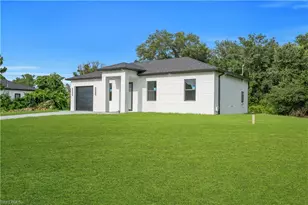 1718 Hibiscus Ave, Lehigh Acres, FL 33972 - Photo 6