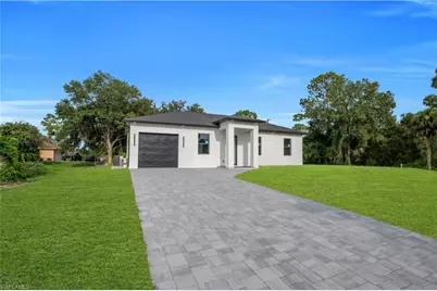 1718 Hibiscus Ave, Lehigh Acres, FL 33972 - Photo 8