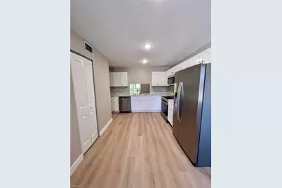 4102 SE 19th Pl #11, Cape Coral, FL 33904 - Photo 6