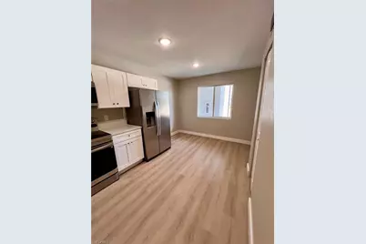 4102 SE 19th Pl #11, Cape Coral, FL 33904 - Photo 4