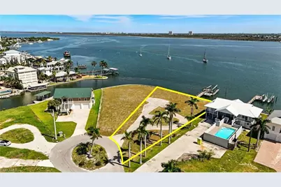 655 Matanzas Ct, Fort Myers Beach, FL 33931 - Photo 4