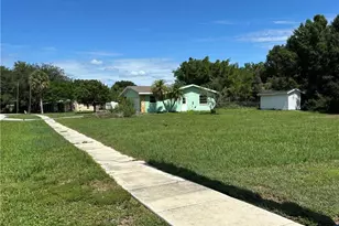 8206 Riverside Dr, Punta Gorda, FL 33982 - Photo 4