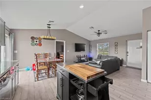 5011 Dania Cir, Labelle, FL 33935 - Photo 6