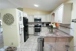 2304 SE 8th Terrace, Cape Coral, FL 33990 - Photo 4