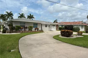 5240 Seminole Ct, Cape Coral, FL 33904 - Photo 4