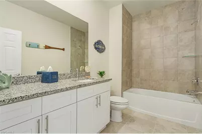 1819 NE 2nd St, Cape Coral, FL 33993 - Photo 18