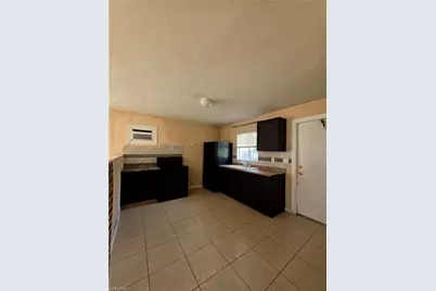 5546 6th Ave, Fort Myers, FL 33907 - Photo 8