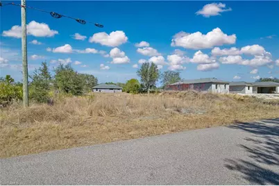 2604 62nd St W, Lehigh Acres, FL 33971 - Photo 2