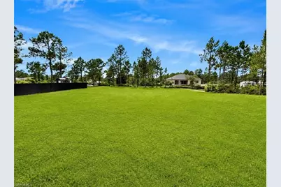 919 Hibiscus Ave, Lehigh Acres, FL 33972 - Photo 4