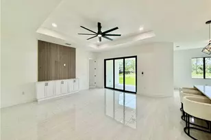 919 Hibiscus Ave, Lehigh Acres, FL 33972 - Photo 6
