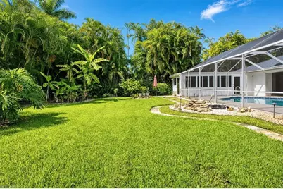 1364 Shadow Ln, Fort Myers, FL 33901 - Photo 4