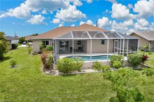 1709 SW 15th Pl, Cape Coral, FL 33991 - Photo 2
