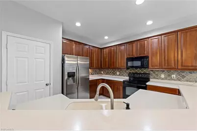 13261 Hampton Park Ct, Fort Myers, FL 33913 - Photo 12