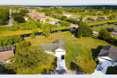 561 Foxcreek Dr, Lehigh Acres, FL 33974 - Photo 2