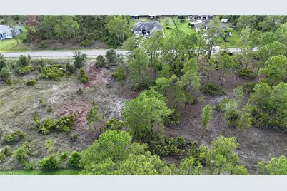 818 Hamilton Ave, Lehigh Acres, FL 33972 - Photo 2