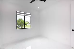 407 SE 16th St, Cape Coral, FL 33990 - Photo 12