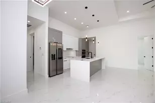407 SE 16th St, Cape Coral, FL 33990 - Photo 10