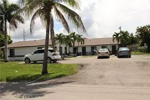 1811 SE 15th Pl, Cape Coral, FL 33990 - Photo 1