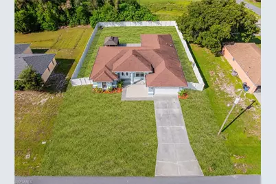 775 Arundel Cir, Fort Myers, FL 33913 - Photo 2