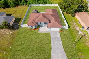 775 Arundel Cir, Fort Myers, FL 33913 - Photo 2