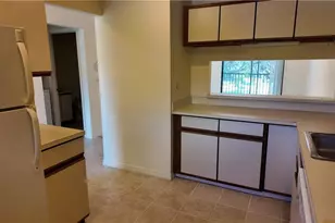 5257 Treetops Dr, Naples, FL 34113 - Photo 10