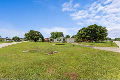 1212 Barnsdale St, Lehigh Acres, FL 33936 - Photo 4
