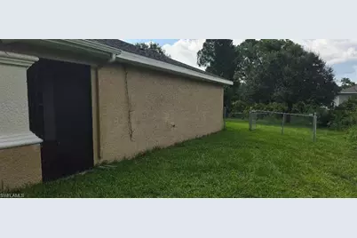 3202 54th St W, Lehigh Acres, FL 33971 - Photo 4