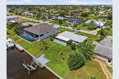 3106 SE 18th Pl, Cape Coral, FL 33904 - Photo 2