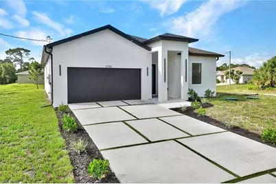 5085 NE Tradewinds Cir, Labelle, FL 33935 - Photo 2