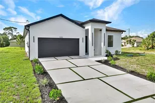 5085 NE Tradewinds Cir, Labelle, FL 33935 - Photo 2