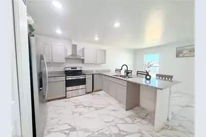 1010 NE 1st Ave, Cape Coral, FL 33909 - Photo 6