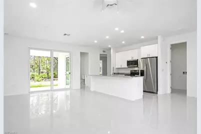 2906 37th St W, Lehigh Acres, FL 33971 - Photo 2