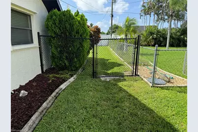 1716 SE 6th St, Cape Coral, FL 33990 - Photo 6