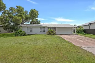 2506 SE 8th Ave, Cape Coral, FL 33904 - Photo 2