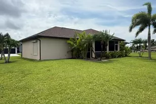 1914 NW 32nd Ct, Cape Coral, FL 33993 - Photo 32
