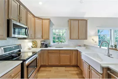 2130 Sunset Cir, Sanibel, FL 33957 - Photo 14
