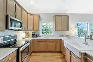 2130 Sunset Cir, Sanibel, FL 33957 - Photo 14