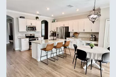 3302 Pasadena Ct, Fort Myers, FL 33905 - Photo 2