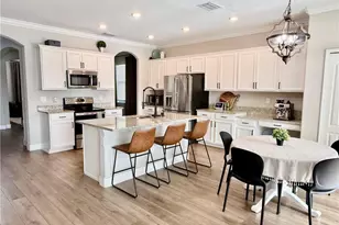 3302 Pasadena Ct, Fort Myers, FL 33905 - Photo 2
